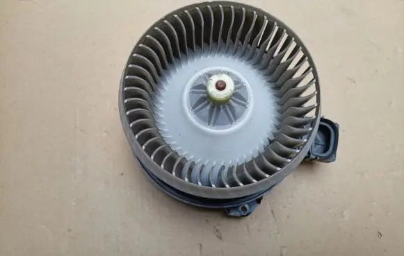 Ford Fusion II Heater fan/blower AY272700-6220