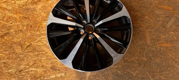 Toyota Highlander XU70 R20 alloy rim C01369