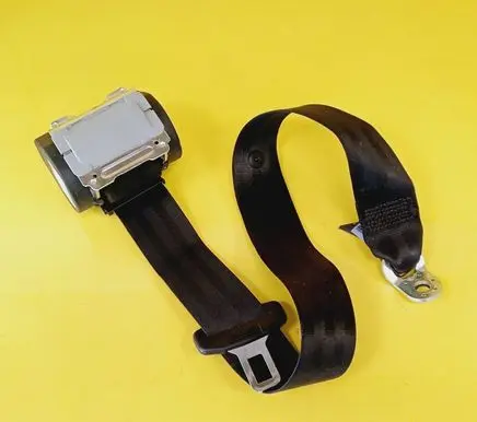 Audi A4 S4 B7 8E 8H Rear seatbelt 8E5857805M 609211600