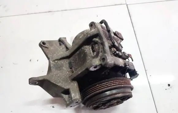 Subaru Forester SF Air conditioning (A/C) compressor (pump) 73111FA132