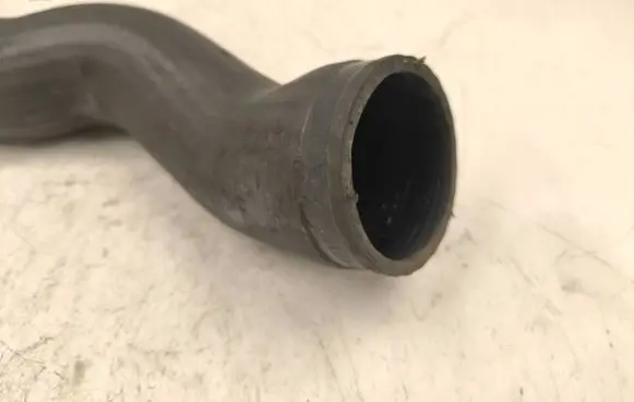 Volvo V70 Intercooler hose/pipe