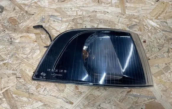 Volvo S40, V40 Front indicator light 30621832 30621834