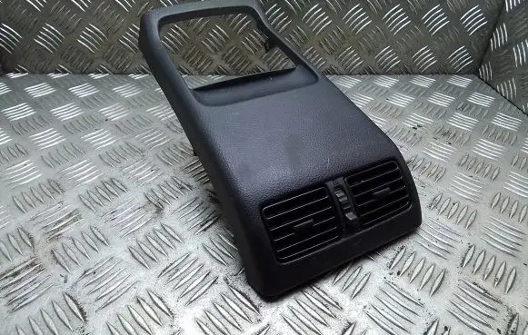 Nissan X-Trail T31 Rear air vent grill 687944P000 E4125171100 E4125161100