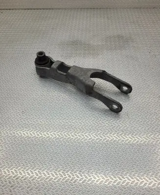 Volvo V40 Engine mounting bracket 31262183