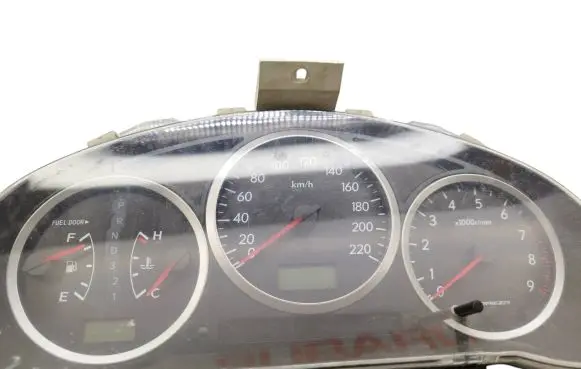 Subaru Impreza II Speedometer (instrument cluster) 85002FE410