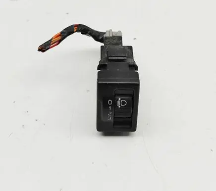 Isuzu D-Max Headlight level height control switch 8981872111