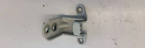 Nissan Leaf II (ZE1) Rear door lower hinge A047742