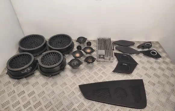 Audi Q5 SQ5 Audio system kit 8R1035746E 8R0035415C 8R0035411A