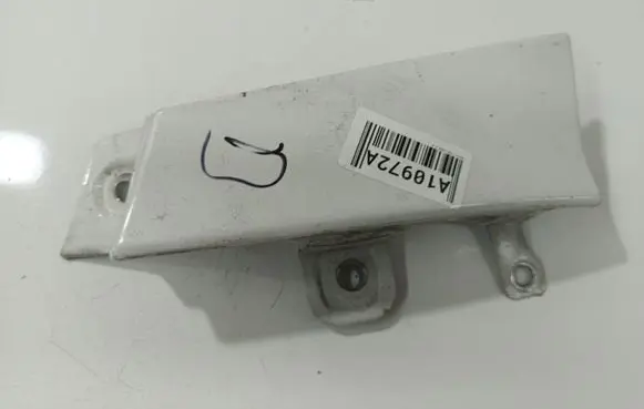 Saturn Vue Under headlight/headlamp trim 