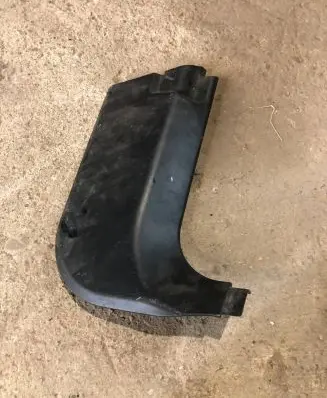 BMW 7 E38 Foot area side trim 518125920