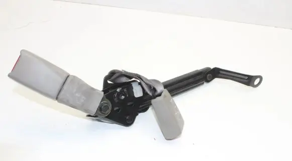 Lexus LS 430 Middle seatbelt buckle (rear) 