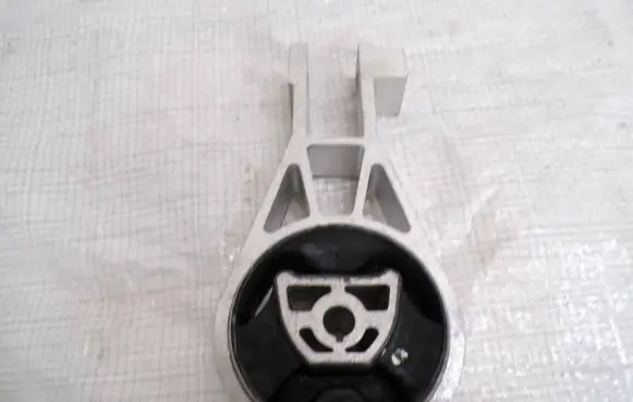 Opel Corsa D Engine mount vacuum valve 55703436