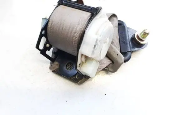 Mazda 626 Rear seatbelt GG2M