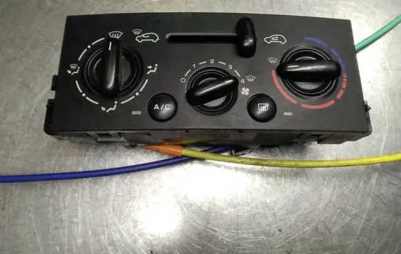 Peugeot 207 Climate control unit N102079B 69910002