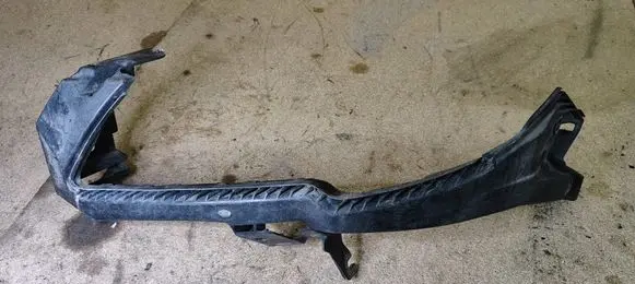 Subaru Legacy Headlight/headlamp mounting bracket 