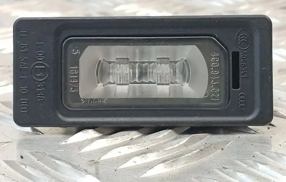 Audi Q3 8U Number plate light 4G0943021 A046341