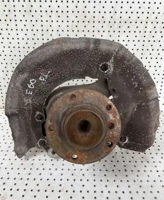 BMW 5 E60 E61 Front wheel hub spindle knuckle 6760954R