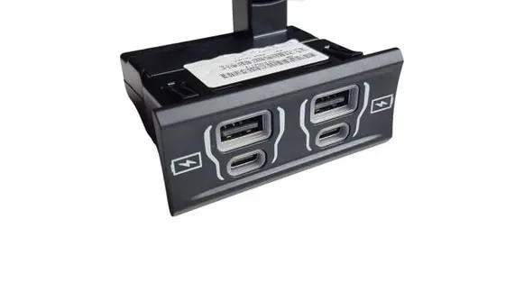 Jeep Grand Cherokee WL USB socket connector P68572629AA 68572629AA