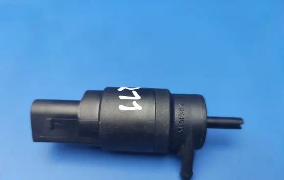 Mercedes-Benz E W211 Windscreen/windshield washer pump S211