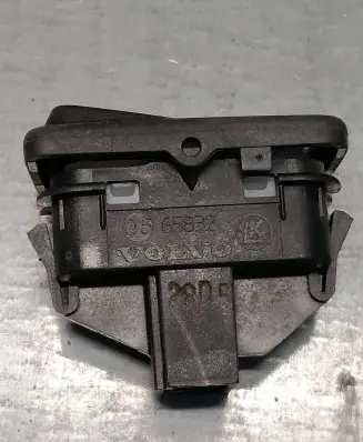 Volvo V50 Central locking switch button 65832