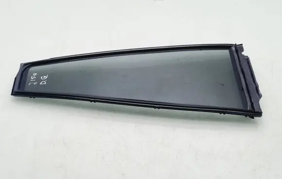 Rear vent window glass