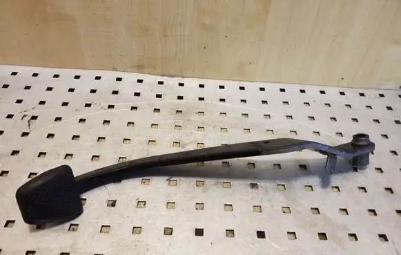 Toyota Auris E180 Brake pedal