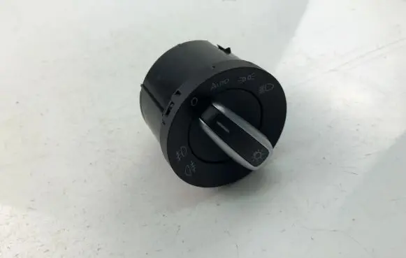 Volkswagen Golf VII Light switch 3C8941431A