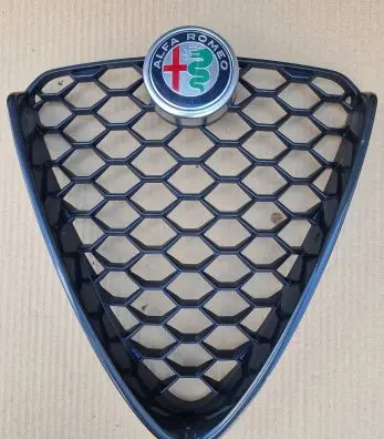Alfa Romeo Giulia Front grill 156152061