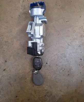 Ford Focus C-MAX Ignition lock 3M513F880AC