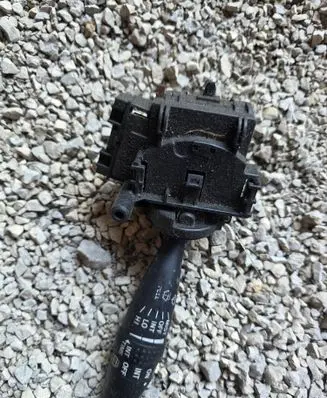 Toyota Yaris Wiper control stalk 173647