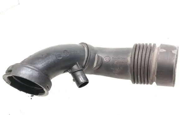 Peugeot Partner Turbo air intake inlet pipe/hose 9801021780