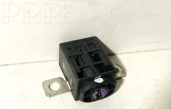 Audi A6 S6 C6 4F Battery relay fuse 4F0915519