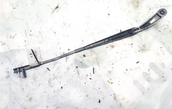 Mazda 3 I Front wiper blade arm