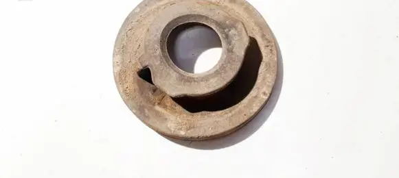 Volkswagen PASSAT B7 Front coil spring rubber mount 