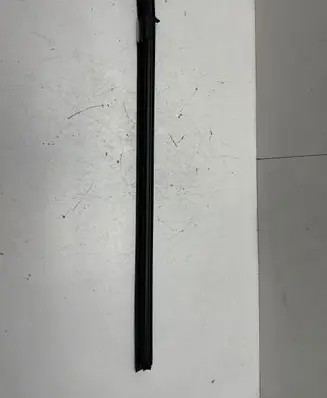 Volvo C40 Rubber seal rear door window/glass 