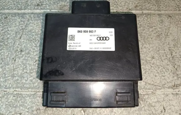 Audi A6 S6 C7 4G Voltage converter/converter module 8K0959663F
