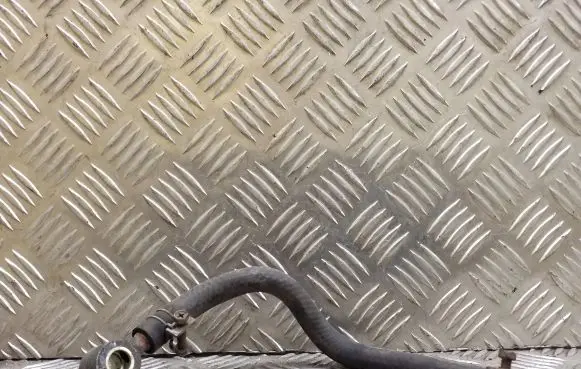 Nissan X-Trail T30 Engine coolant pipe/hose