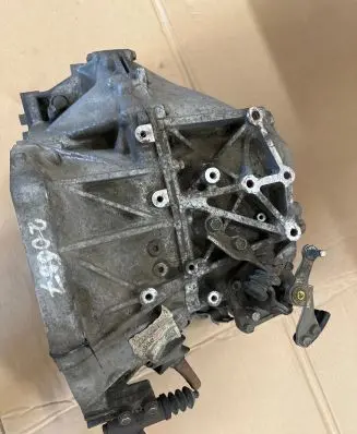 Toyota Auris E180 Manual 6 speed gearbox 1181CK A5600753