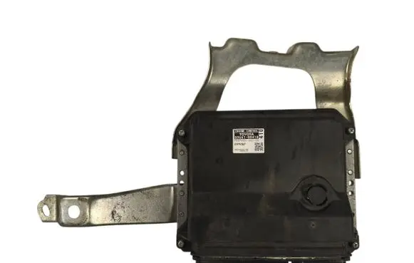 Toyota Sienna XL30 III Engine control unit/module 8966108410
