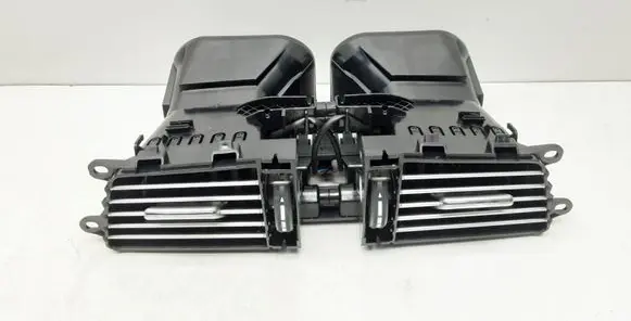 Mercedes-Benz E W212 Dash center air vent grill A2128302554
