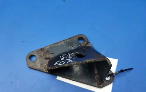 Jaguar XJS Engine mounting bracket EAC1449LH