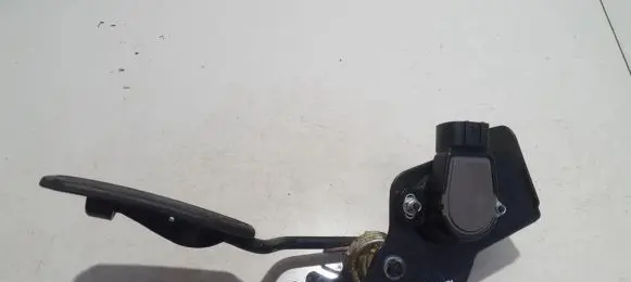 Toyota Corolla Verso AR10 Accelerator throttle pedal