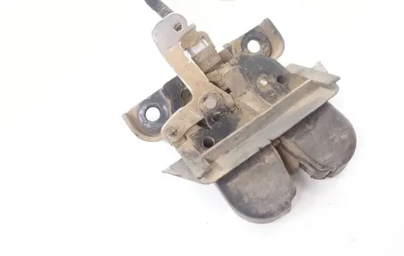 Audi A4 S4 B5 8D Tailgate/trunk/boot lock/catch/latch 8D9827505A