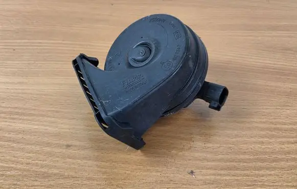 Ford Focus Horn signal JX6T13802AD 2L11102019 BS4SA1429K