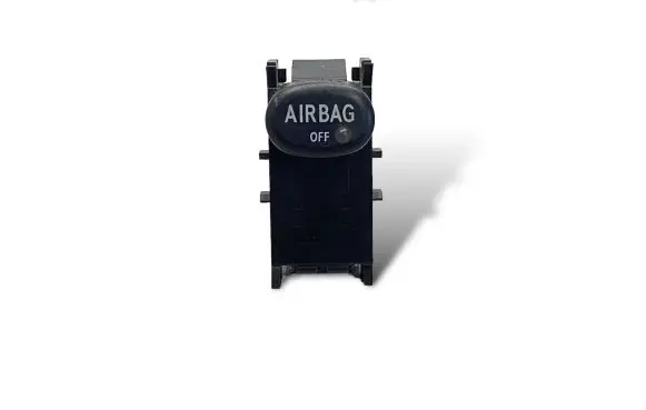 Passenger airbag on/off switch