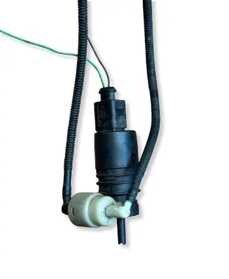 Volkswagen PASSAT B7 Windscreen/windshield washer pump 1K6955651 3122789 1J0973722