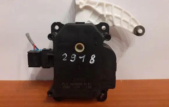 Lexus CT 200H Air flap motor/actuator 0638000181 2918