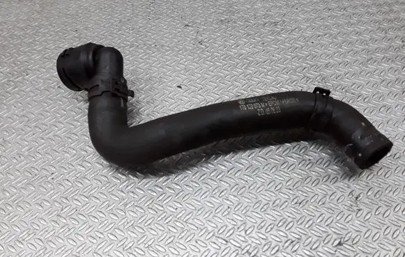 Volkswagen Touran I Engine coolant pipe/hose 1T0122073M
