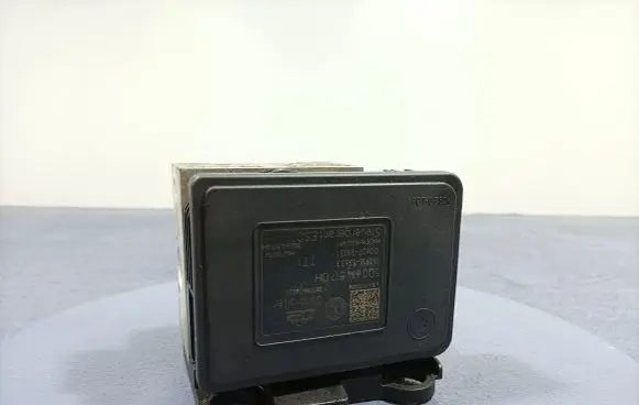Skoda Superb B8 (3V) ABS Pump 5Q0614517DH