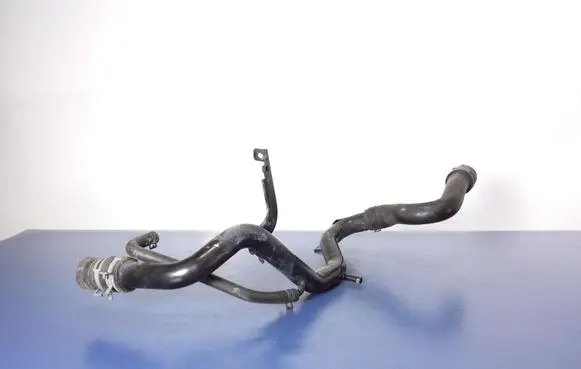 Audi A4 S4 B7 8E 8H Engine coolant pipe/hose